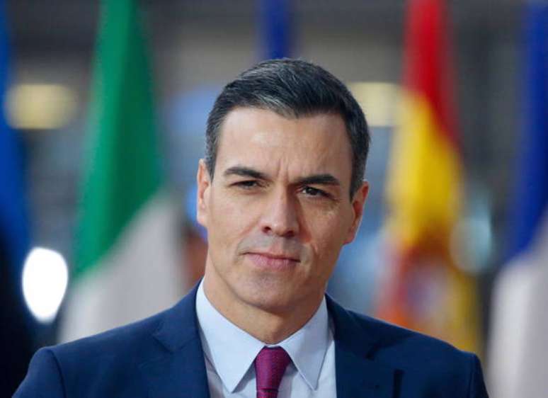 Sánchez recebe encargo de formar governo na Espanha