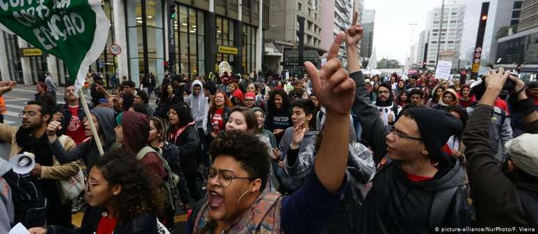 Indicação de Sérgio Nascimento de Camargo gerou protestos de comunidades afrodescendentes no Brasil