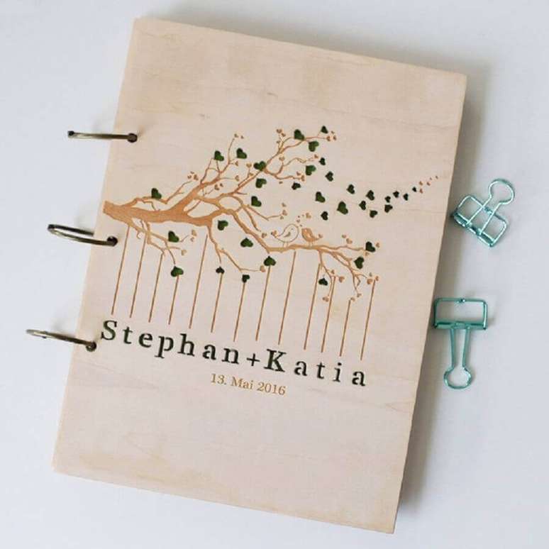 13. Mais uma ideia de convite simples de casamento em formato de livrinho rústico – Foto: aliexpress