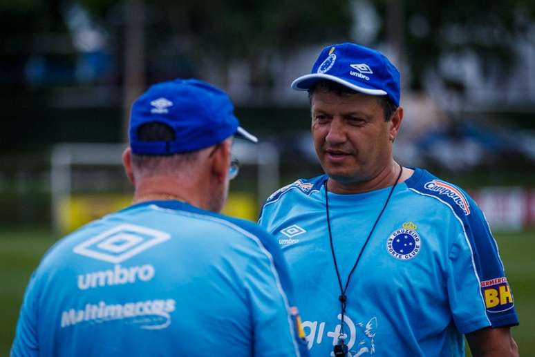 Adílson acertou sua permanência nesta quinta-feira com a diretoria do clube mineiro- (Foto: Vinnicius Silva/Cruzeiro)