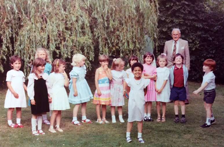 Por muito tempo, Sara-Jayne n&atilde;o conviveu com nenhuma outra crian&ccedil;a negra