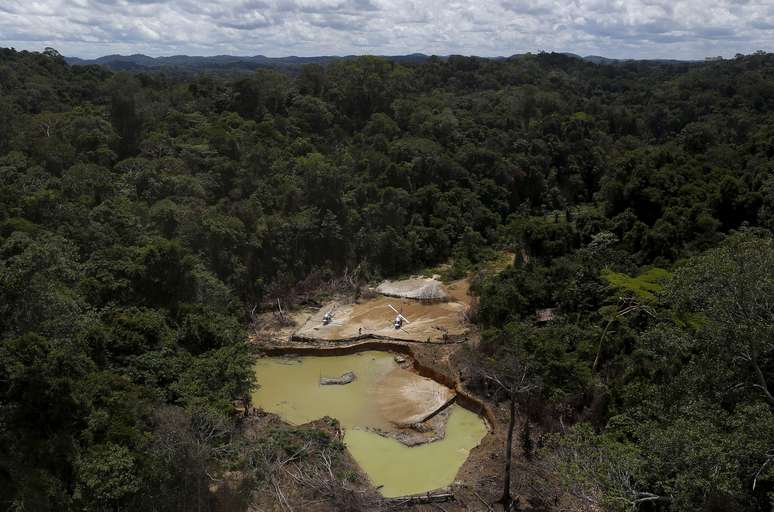 Garimpo ilegal no meio da floresta amaz&ocirc;nica em Roraima
17/04/2016
REUTERS/Bruno Kelly