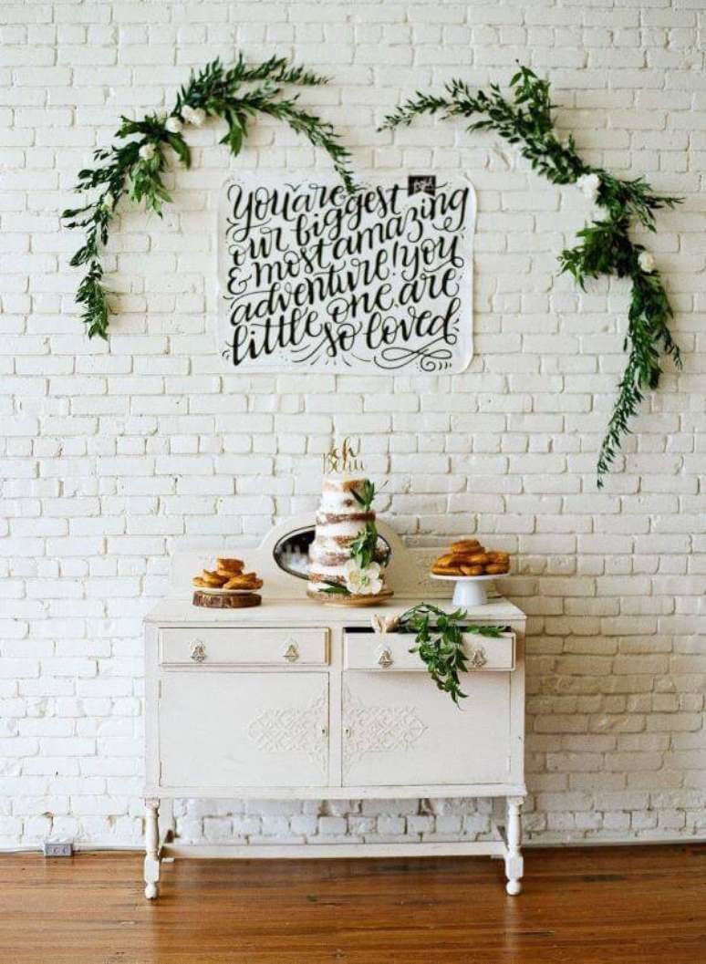 30. Festa em casa com plantas na decora&ccedil;&atilde;o &ndash; Via: Memorable Celebration Decoratorist