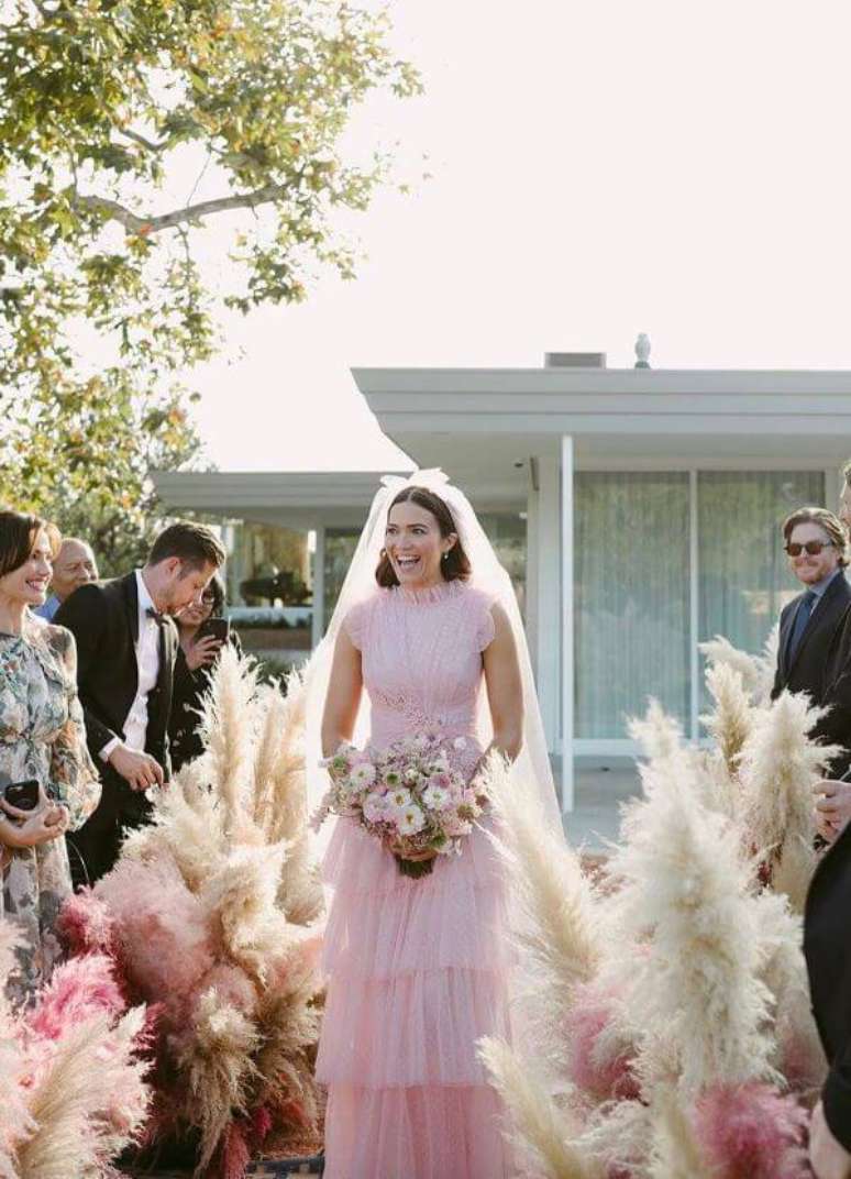 50. Cerim&ocirc;nia de casamento e festa em casa &ndash; Via: Pinterest