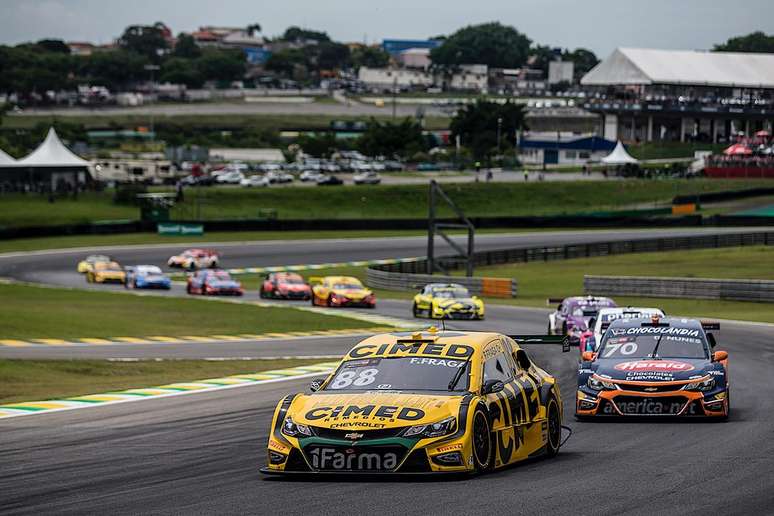 Cimed Racing é vice-campeã por equipes e Felipe Fraga fecha temporada ...