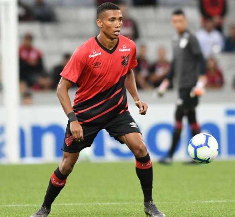 Madson é o novo reforço do Santos para 2020 (Foto: Divulgação/Athletico-PR)