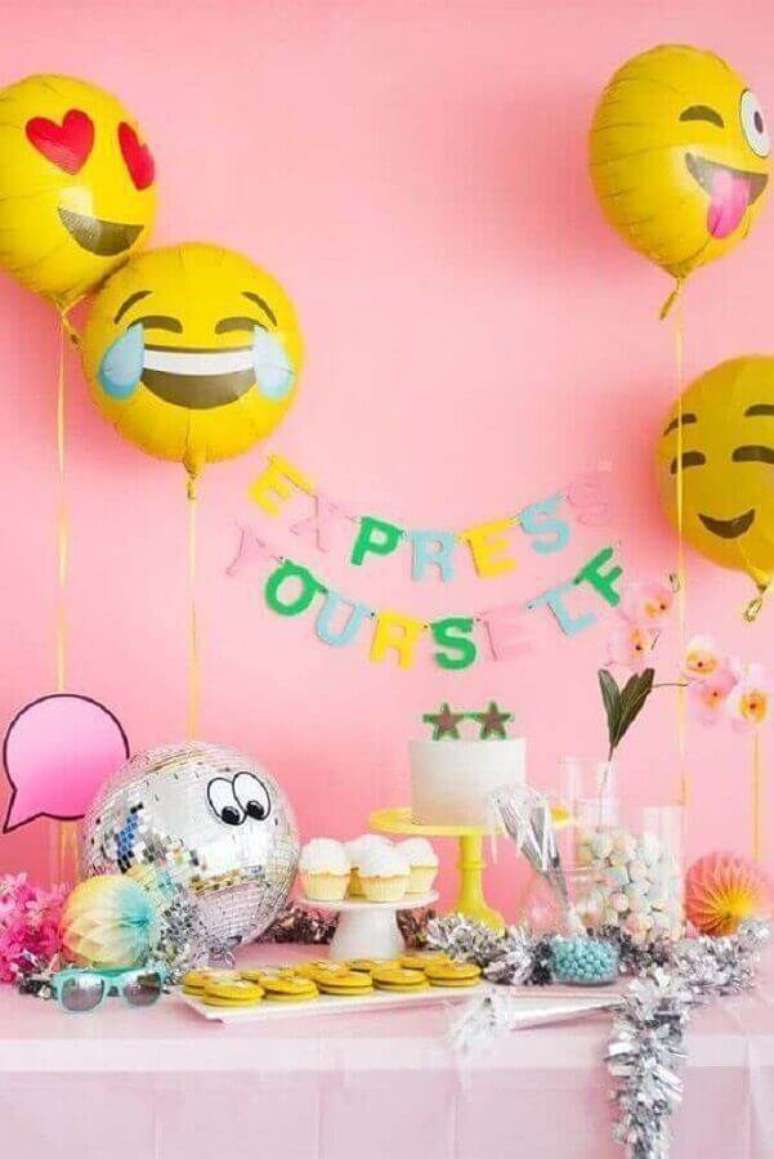 4. Balões divertidos para decoração de festa surpresa – Foto: Oh Happy Day!
