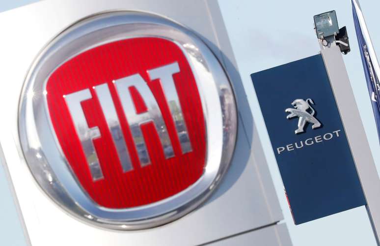 Logotipo da Fiat e da Peugeot. 8/11/2019. REUTERS/Stephane Mahe