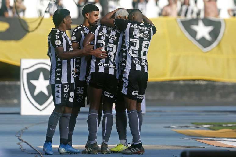 Jogadores do Botafogo em comemoração de gol (Foto: Vítor Silva/Botafogo)