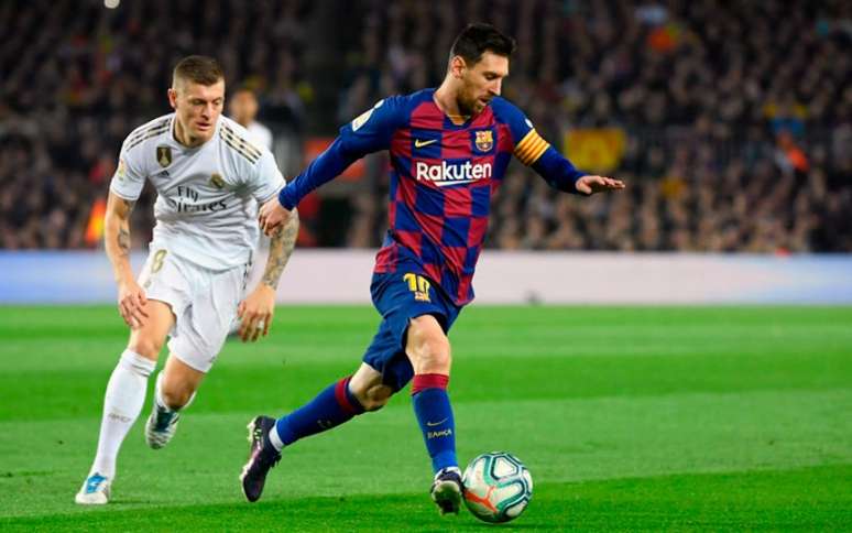 Com atuação apagada, Messi não conseguiu fazer o Barcelona vencer em casa (Foto: LLUIS GENE / AFP)