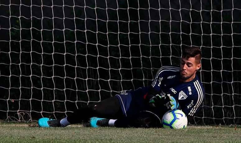 Jean deve ter o contrato rescindido com o São Paulo (Foto: Rubens Chiri/SPFC)