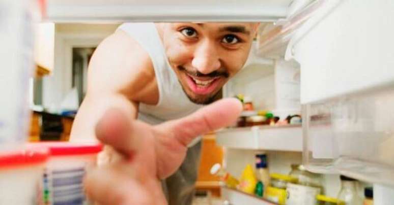 1. Inspecione e verifique se existem produtos vencidos na sua geladeira. Fonte: Diário de Biologia