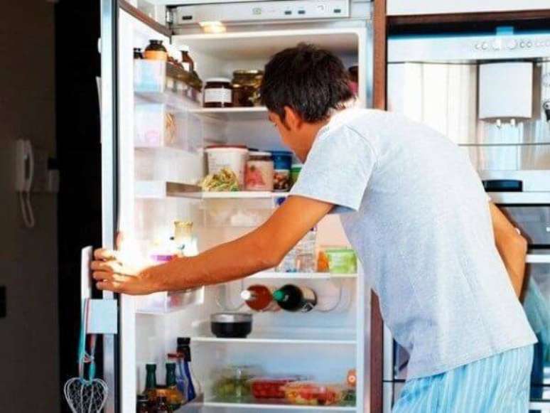 2. Procure manter frutas e verduras mais visíveis na geladeira. Fonte: Fatos Desconhecidos
