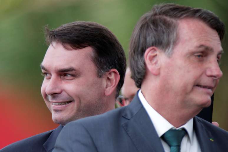 Senador Flavio Bolsonaro e presidente Jair Bolsonaro
21/11/2019
REUTERS/Ueslei Marcelino