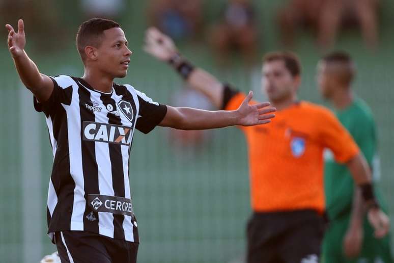 Fernandes comemora gol no Campeonato Carioca de 2017 (Foto: Vítor Silva/SSPress/Botafogo)