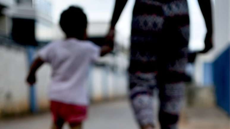 Cientista americano far&aacute;, em 2020, projeto para treinar cuidadores de crian&ccedil;as que estejam em abrigos no Brasil