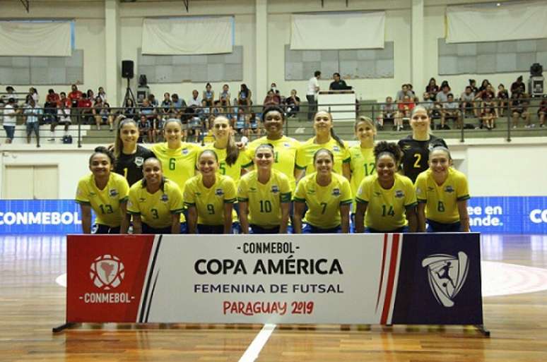 Seleção brasileira feminina bate Colômbia e conquista a Copa