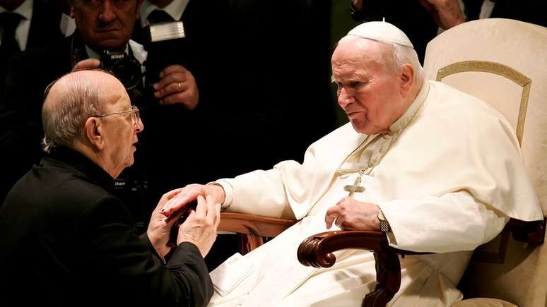Marcial Maciel visitou o papa João Paulo 2º em 2004, logo após os escândalos contra ele se tornarem mais fortes