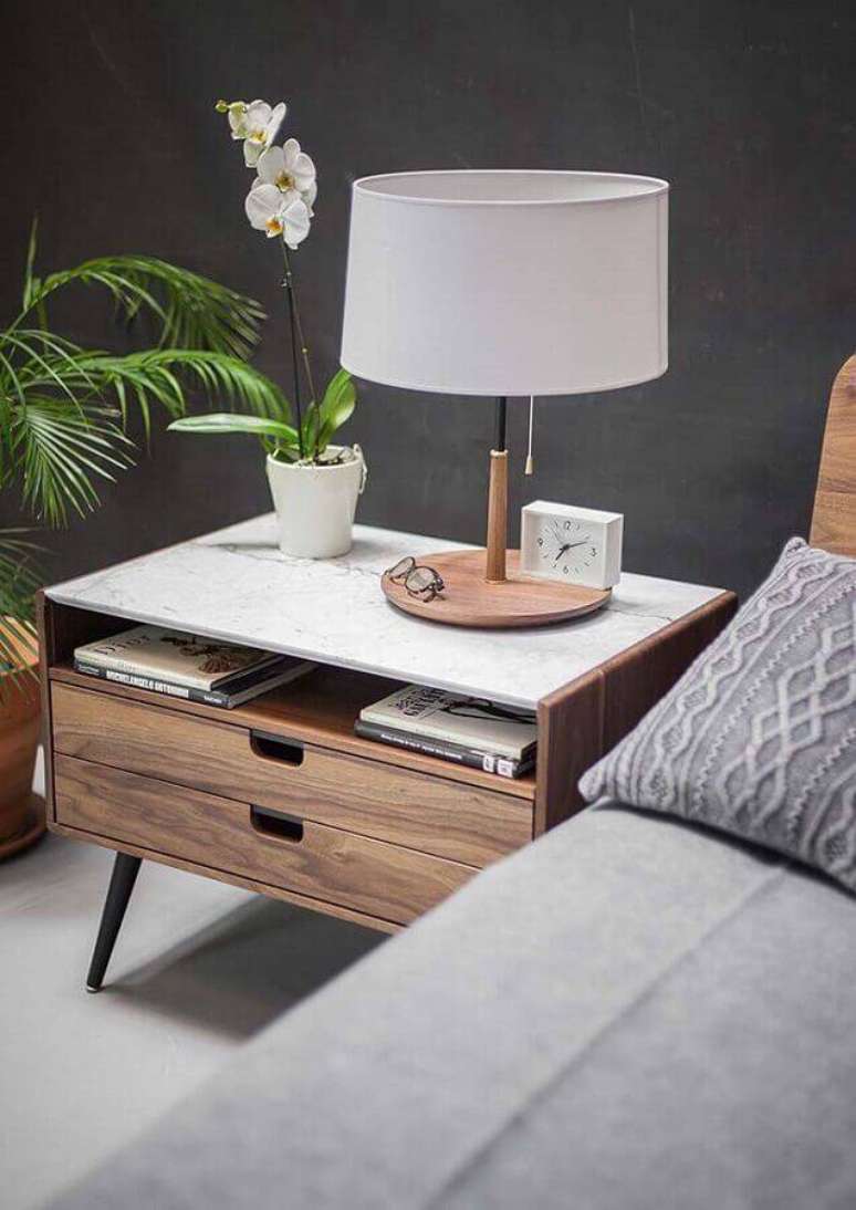 28. O m&aacute;rmore branco tamb&eacute;m &eacute; perfeito para produ&ccedil;&atilde;o de m&oacute;veis e objetos &ndash; Foto: Transforme sua Casa