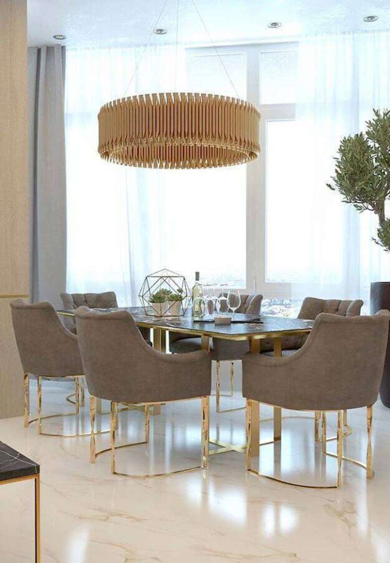 61. Decora&ccedil;&atilde;o sofisticada para sala de jantar com piso de m&aacute;rmore branco &ndash; Foto: Maur&iacute;cio Gebara Arquitetura