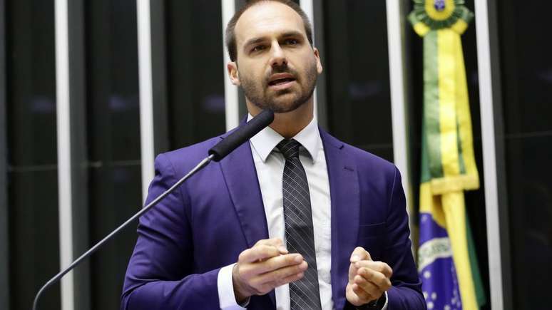 Para o deputado federal Eduardo Bolsonaro, acusações são ilações sem conexão com a realidade