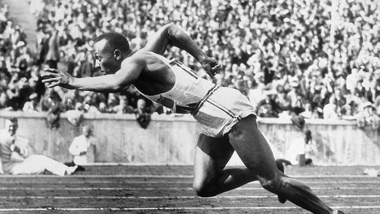 Jesse Owens ganhou quatro medalhas de ouro durante os Jogos Olímpicos de Berlim, em 1936.