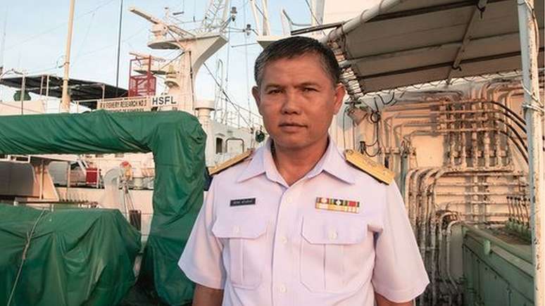 Navio do capitão Sathaporn Sawangpuk atravessou onda do tsunami