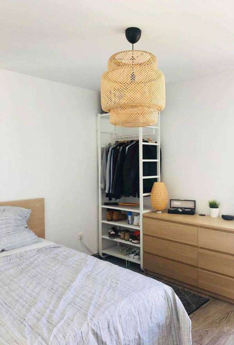 8. Seu quarto merece bons lustres modernos. Foto: Decor F&aacute;cil