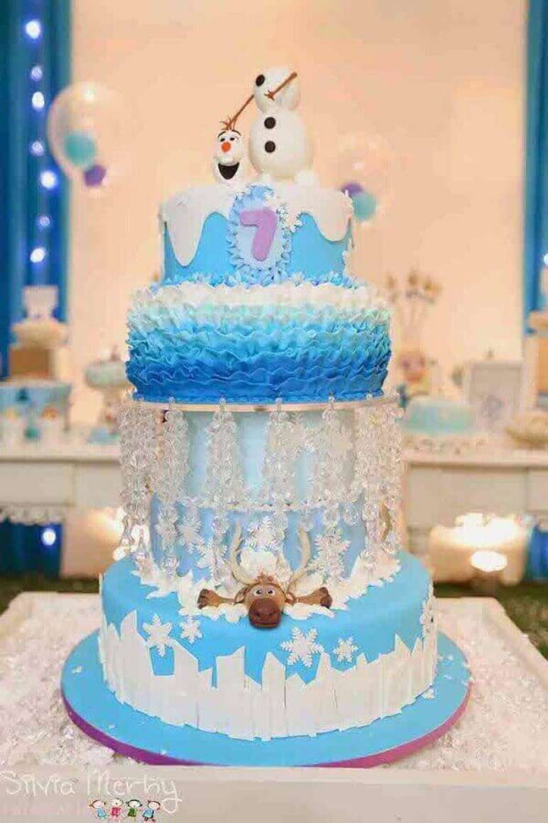 58. Modelo diferente de bolo de aniversário da Frozen – Foto: Silvia Merhy