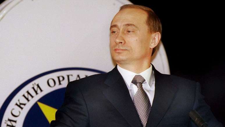 Vladimir Putin em 1999; ele esteve &agrave; frente do destino da R&uacute;ssia desde 31 de dezembro daquele ano