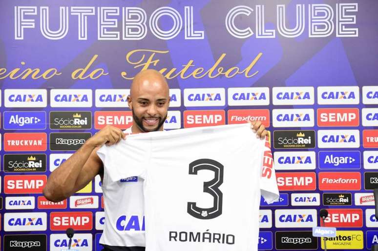 Santos empresta Romário mais uma vez (Foto: Fernando Dantas/Gazeta Press)