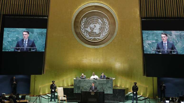 Em discurso na ONU, em vez de adotar tom conciliador, Bolsonaro criticou países europeus e falou que houve 'sensacionalismo' da imprensa internacional sobre os incêndios na Amazônia