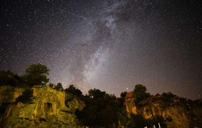 A chuva de estrelas das Perseidas pode ser vista no mês de agosto