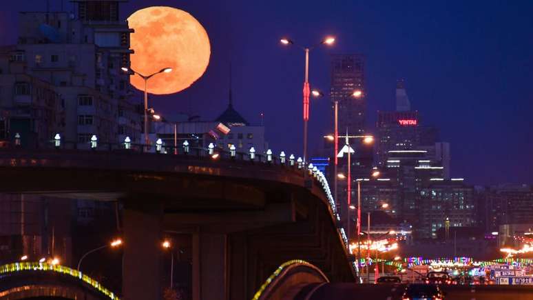 A superlua poderá ser vista de março a maio, durante as fases da lua cheia