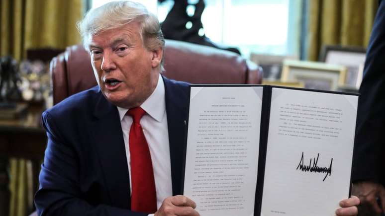 Em 2018, Donald Trump retirou os EUA do acordo nuclear iraniano e passou a impor uma série de sanções ao país do Oriente Médio