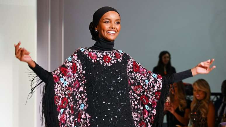 Nos desfiles, Halima exige um camarim privativo para poder se trocar e se maquiar com discri&ccedil;&atilde;o