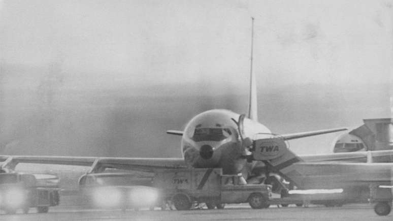 TWA85, um dos mais notoriamente barulhentos da frota dos Boeing 707, durante sequestro