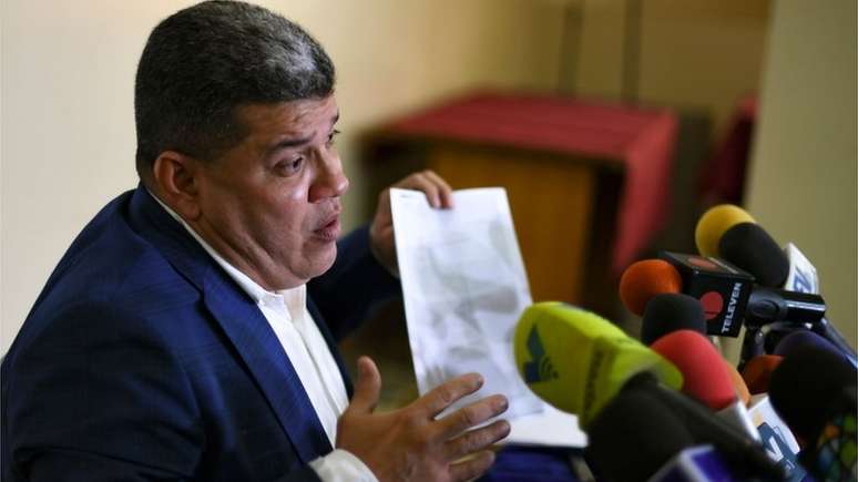 Luis Parra desmentiu as acusa&ccedil;&otilde;es de corrup&ccedil;&atilde;o apontadas contra ele