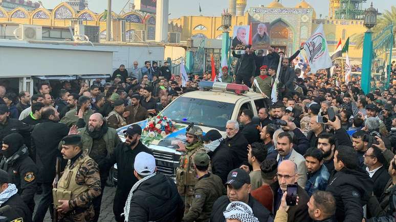 Homenagem a Soleimani em Bagdá no sábado mostrou popularidade do iraniano entre parte da população iraquiana