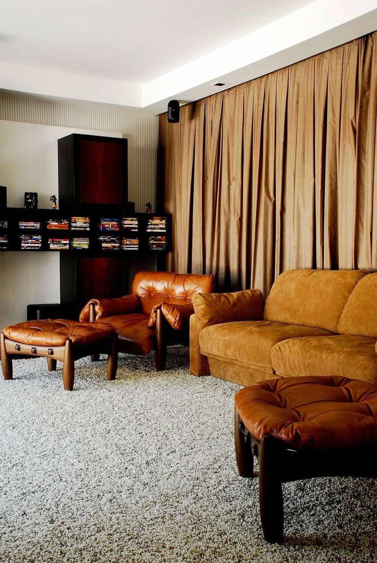 9. Conjunto de poltronas moles combinando com o sofá – Projeto: Olegario Desa