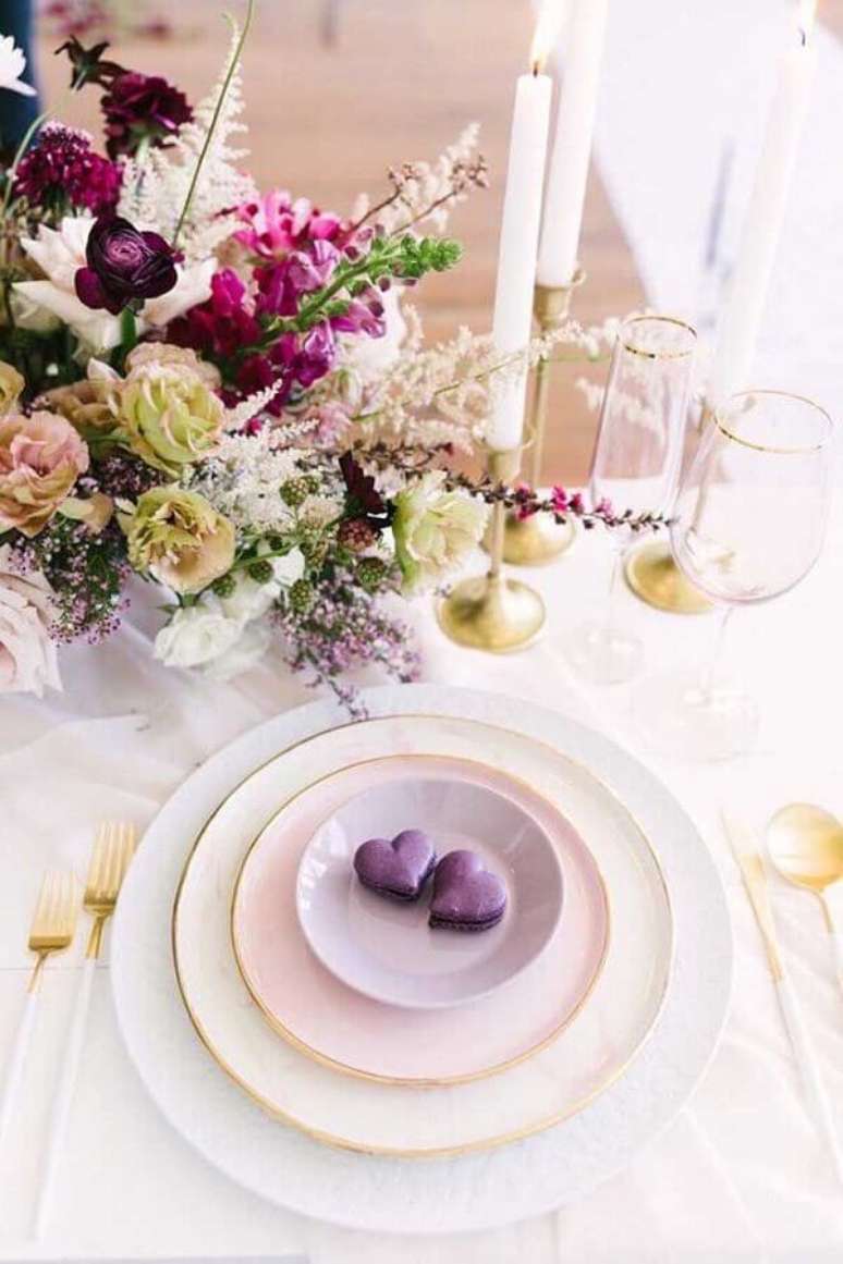 60. Delicada decoração para mesa posta para festa de aniversário de casamento – Foto: Pinterest