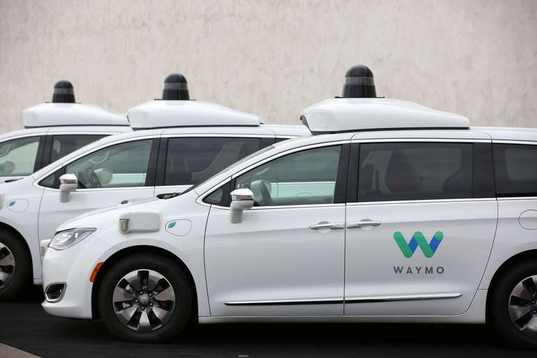 Parta da frota de carros autônomos da Waymo em Chandler, Arizona (EUA) 
29/11/2018
REUTERS/Caitlin O’Hara