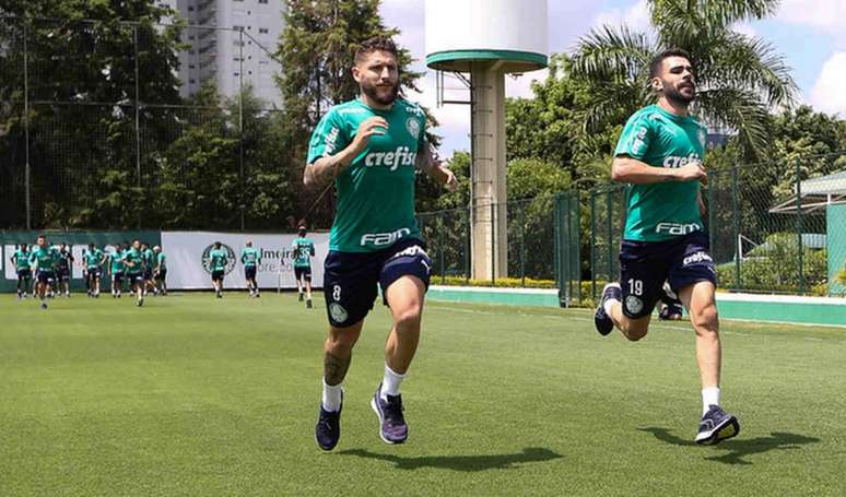 Bruno Henrique se apresentou com atraso e trabalhou com o elenco nesta terça-feira (Agência Palmeiras/Divulgação)