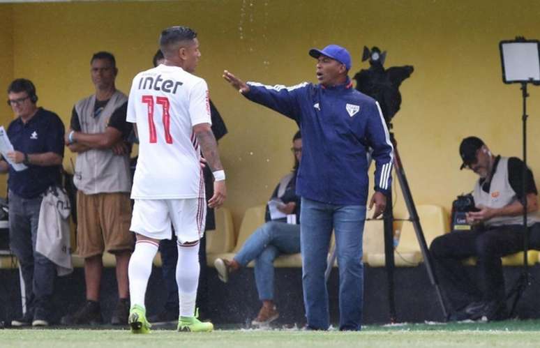 São Paulo do técnico Orlando Ribeiro e do paraguaio Galeano venceu com facilidade (Rubens Chiri/saopaulofc.net)