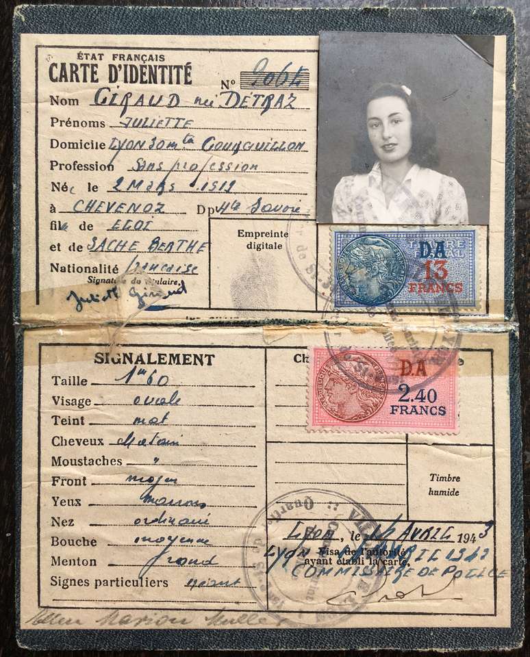 Documentos falsos de Marion, irmã de Huguette, no nome de Juliette Giraud