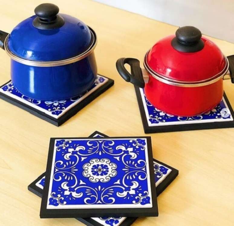 45. Modelo de descanso feito de azulejo. Fonte: Artesanato CHIC