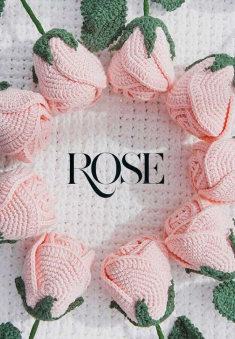 26. Delicados botões de rosas de crochê – Foto: Pinosy