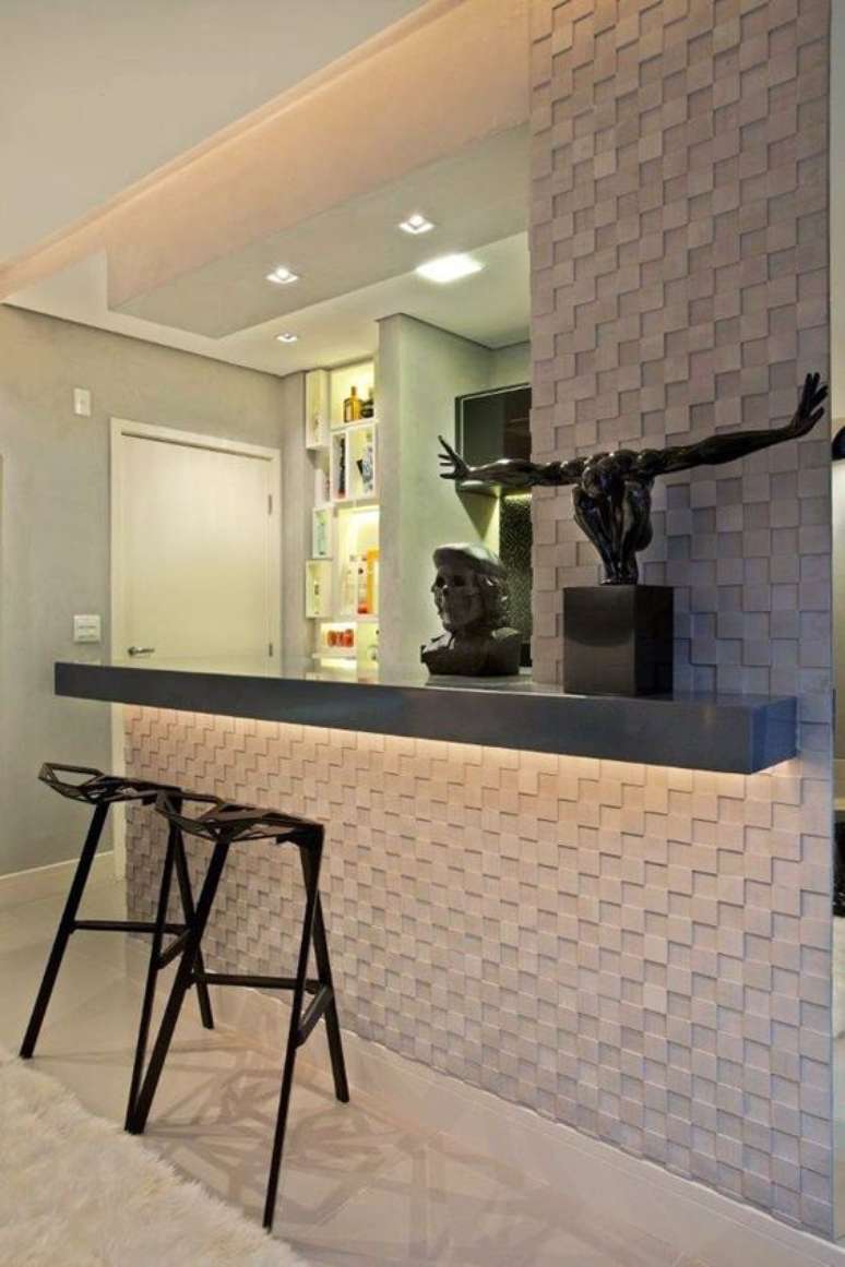 41. A cozinha oferece v&aacute;rias possibilidades para com a sanca de isopor. Foto: Casa Vogue