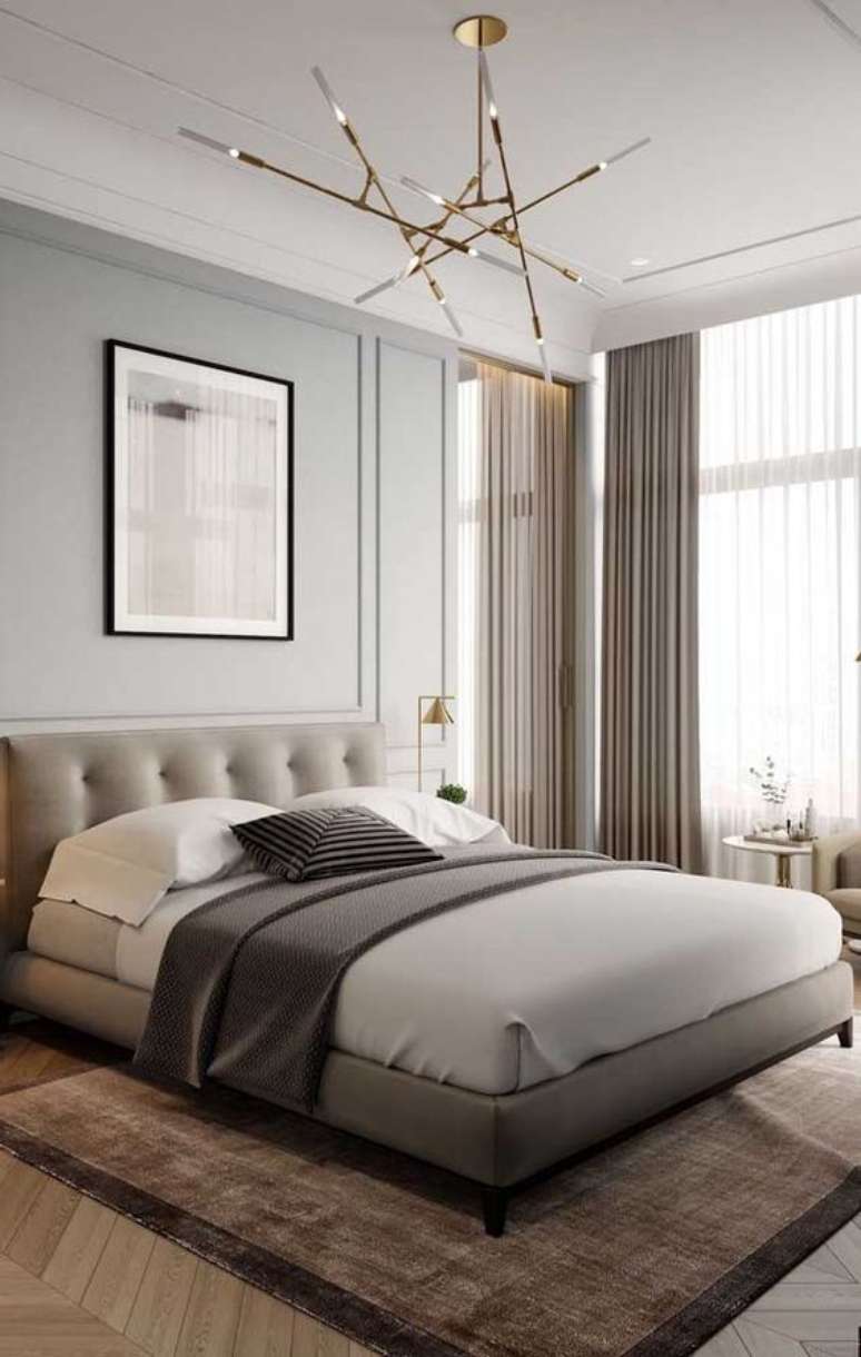 46. A sanca de isopor pode ser associada a um forro de gesso para aguentar o peso do lustre. Foto: Decor F&aacute;cil