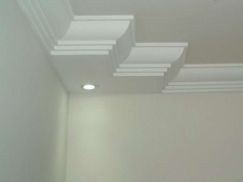 23. A sanca de isopor &eacute; chamativa&nbsp;quando bem elaborada. Foto: Casa e Artesanato